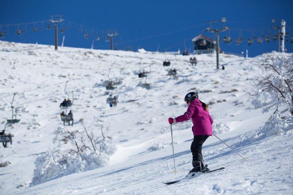 הגיע זמן הסקי: עונת חורף עשירה במשקעים בחרמון