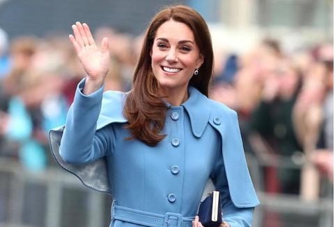 העתיקה? קייט מידלטון עושה מלניה טראמפ