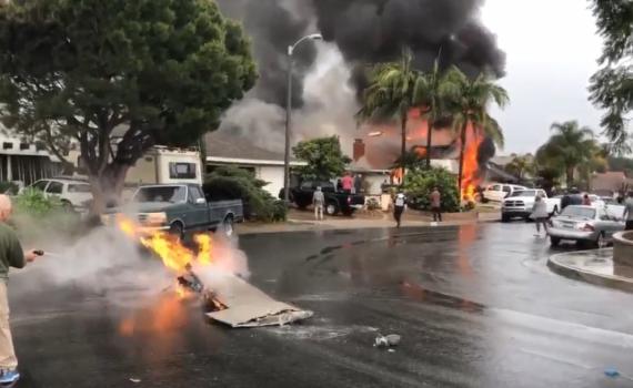 ארה"ב: מטוס התרסק לתוך בית פרטי, 5 הרוגים במקום