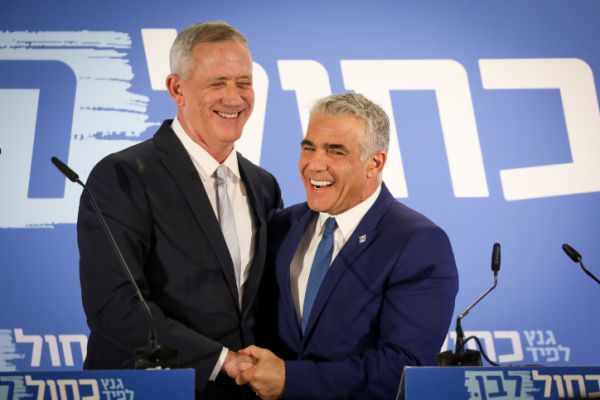 פסילת נציגי עוצמה יהודית: גנץ ולפיד הצטרפו לעתירה