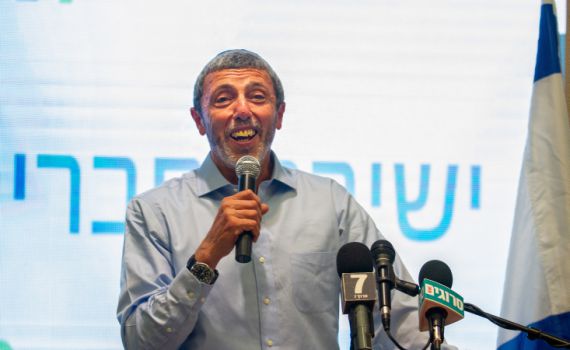 סקר מנדטים ראשון אחרי מינוי הרב פרץ