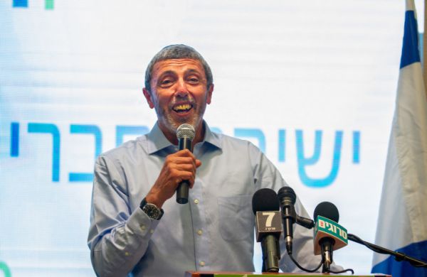 סקר מנדטים ראשון אחרי מינוי הרב פרץ