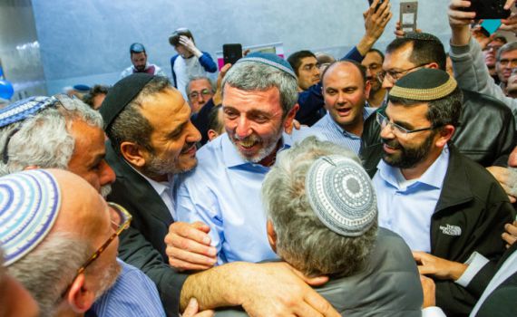 סקר: גנץ בשיא של מנדטים; הבית היהודי עובר