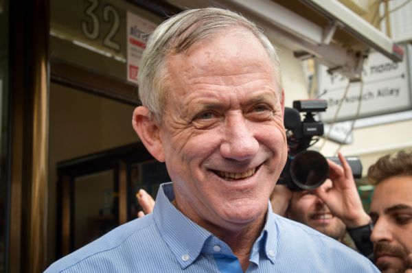 מה גנץ השיב כשנשאל האם הוא ישב עם ערבים בממשלה?