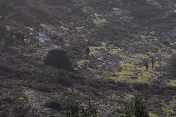 יצא מביתו עם סכין, הבחין באורי ורצח אותה ביער
