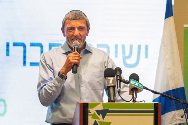 הרב פרץ: "אפעל בממשלה בכל המישורים נגד הטרור"