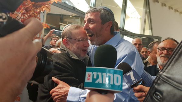 השאלה היחידה שהרב רפי צריך לשאול את עצמו