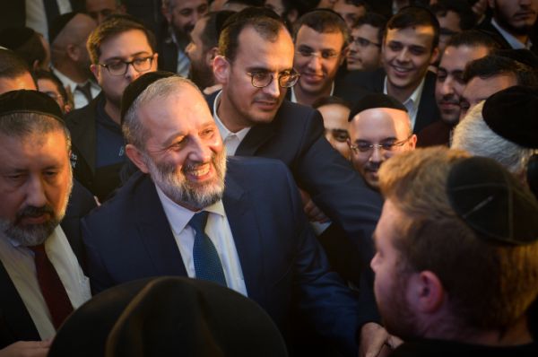 דרעי: "שספרדים יצביעו לש"ס ואשכנזים ליהדוה"ת"