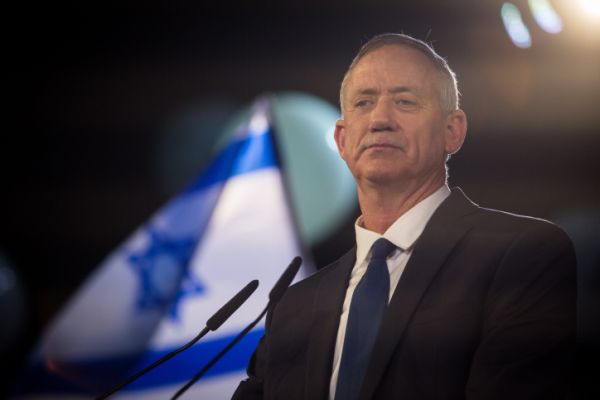 האם אנשים גבוהים הם מנהיגים טובים יותר?