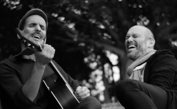 אל תפספסו: יונתן רזאל בדואט בלתי נשכח • צפו