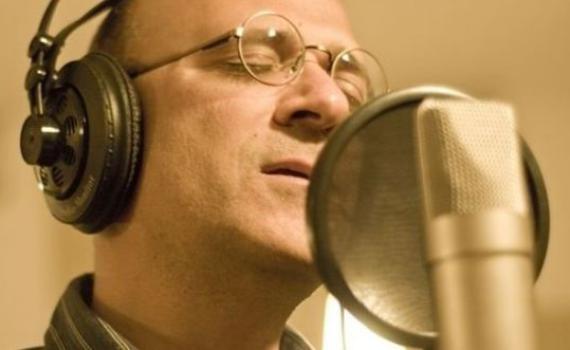 צפו: עובדיה חממה ב'מדרשיר' לפרשת כי תשא