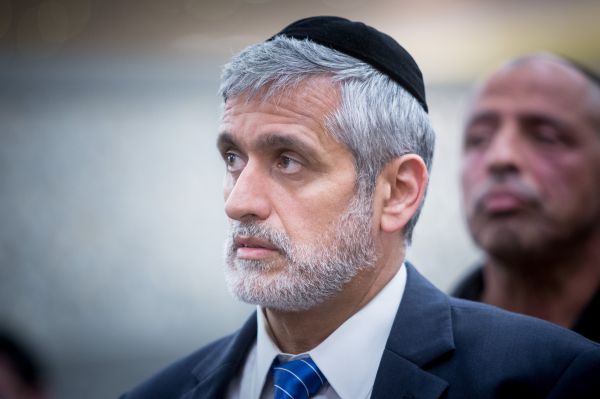 בדרך חזרה לכנסת? אלי ישי נפגש עם יהדות התורה