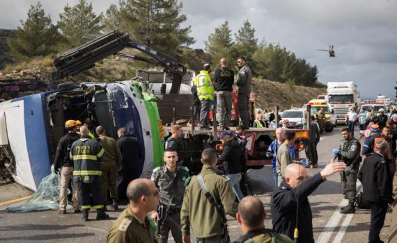 הנהגים האחראים לתאונה בכביש 443 יעמדו לדין