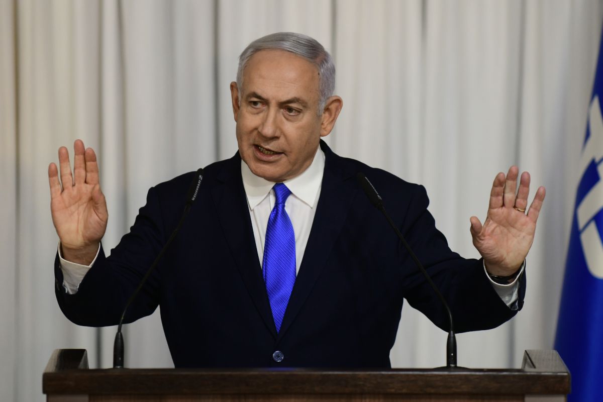 אחרי כתב אישום: נתניהו יצטרך לוותר על תיק הבטחון
