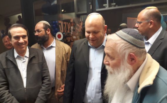 הקלפיות נסגרו: כיצד תיראה רשימת הבית היהודי?