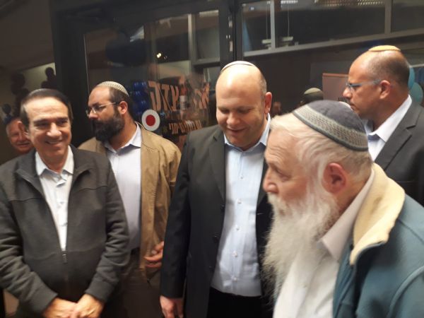 הקלפיות נסגרו: כיצד תיראה רשימת הבית היהודי?