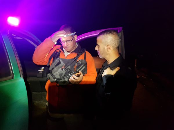 האב וילדיו, רטובים ותשושים אך חולצו בשלום