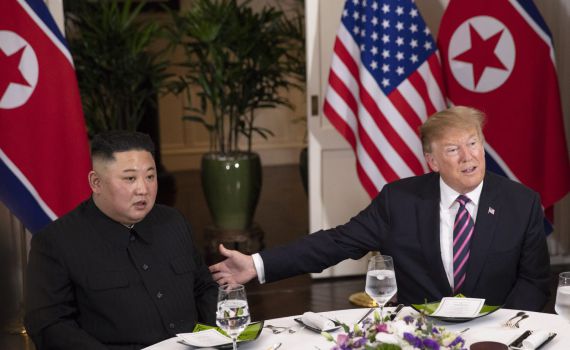 אכזבה: פגישת טראמפ וקים הסתיימה ללא הסכם