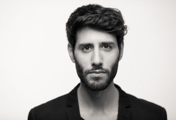 מחפש מקום בעולם: נועם בנאי בסינגל חדש• צפו