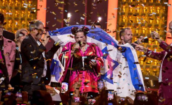 בגלל קומדיה: צרפת מאיימת להחרים את האירוויזיון