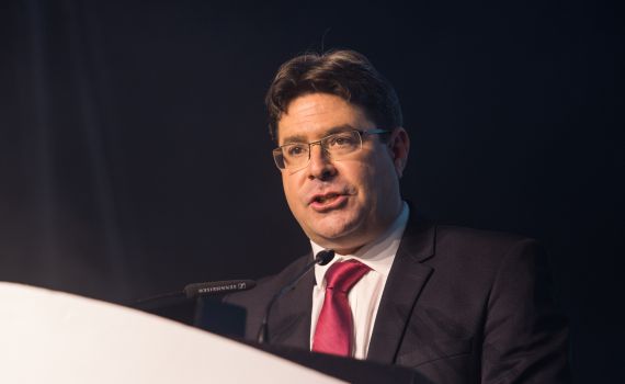 אקוניס מזהיר: "נכון להיום, השמאל מקים ממשלה"