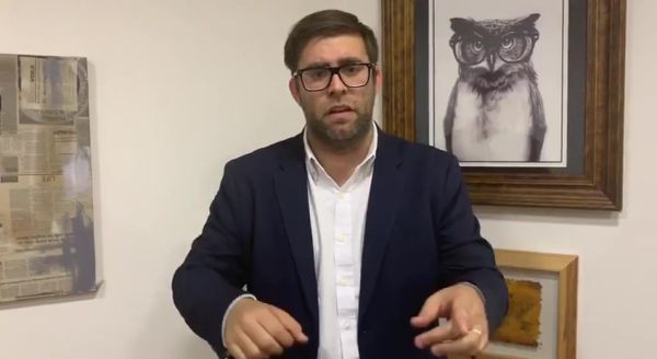 צפו: אורן חזן נגד גדי וילצ'רסקי:"מה עישנת?"