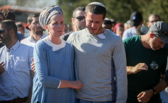 אלמנתו של הרב אטינגר בהצהרה ראשונה לתקשורת