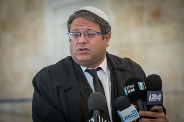 בן גביר עונה לאמא של בנט: 'אל דאגה,הבן שלך יהיה שר'