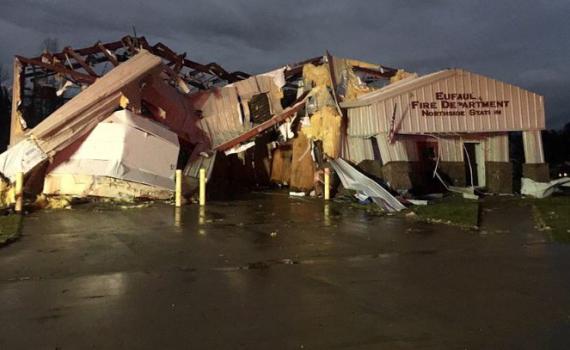 אסון בארה"ב: 23 הרוגים, בהם ילדים, בסופת טורנדו