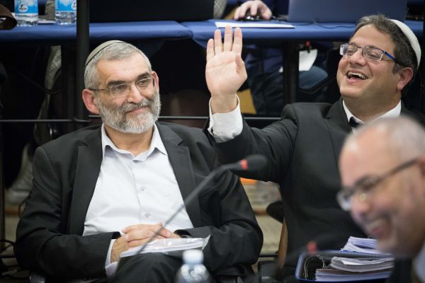 עמדת מנדלבליט: מיכאל בן ארי לא, עופר כסיף כן