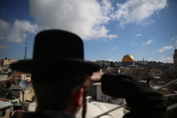 עיר עוטפת אור: גלריית פאר מהעיר העתיקה בירושלים