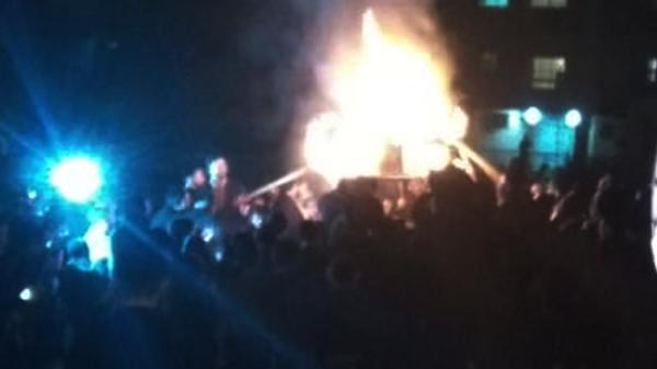 הלהיט החרדי החדש? טקס "שריפת פאות"