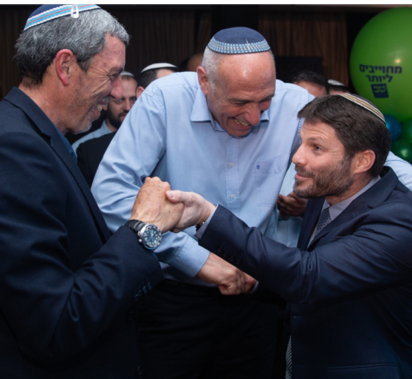 עתירה: לאסור על הרב רפי וסמוטריץ' להגיע לישיבות