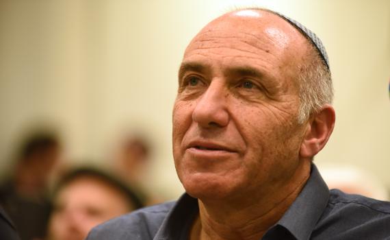 מוטי יוגב תומך בהצבת הרב רפי בראשות: "לא הכל בלוק טכני"