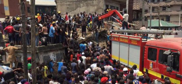 ניגריה: עשרות לכודים בקריסת בניין, בהם ילדים