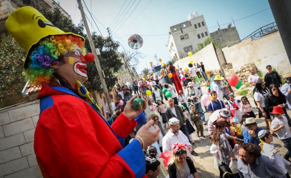 האנשים שמתחפשים כל השנה: סרוגים בפרויקט מיוחד