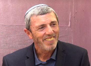 הרב רפי פרץ נגד כחול-לבן: "יפנו 150 אלף יהודים"