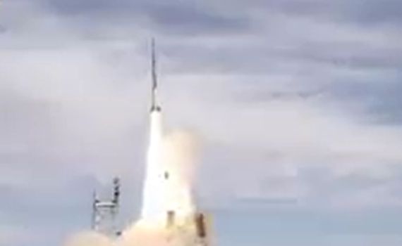 צפו: ניסוי מוצלח במערכת יירוט טילים "שרביט קסמים"