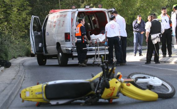 חשד לפגע וברח בת"א: עו"ד מוכר נפגע שרכב על אופניו