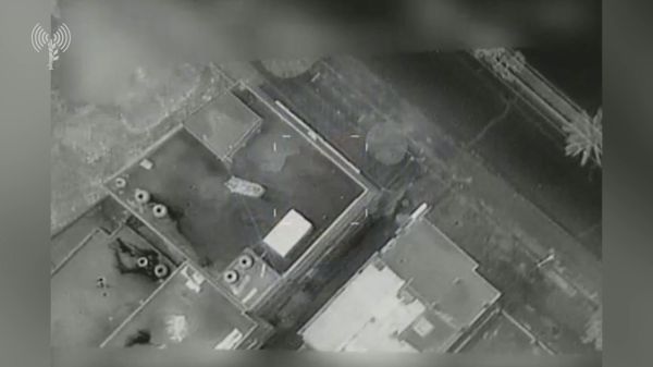 תיעוד: חיל האוויר מפציץ מבנים צבאיים של חמאס בעזה