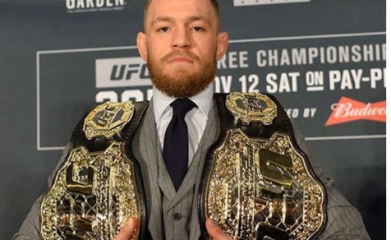 ממשיך להסתבך:  מקגרגור ריסק טלפון למעריץ ונעצר