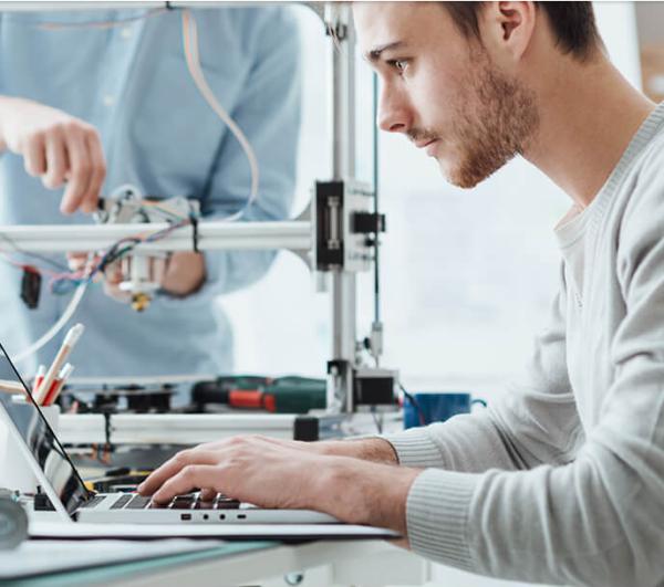 לימודי הנדסאות והשתלבות מהירה בשוק העבודה