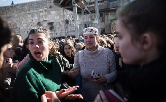 קו תלונות נפתח נגד אלימות הרפורמיות בכותל