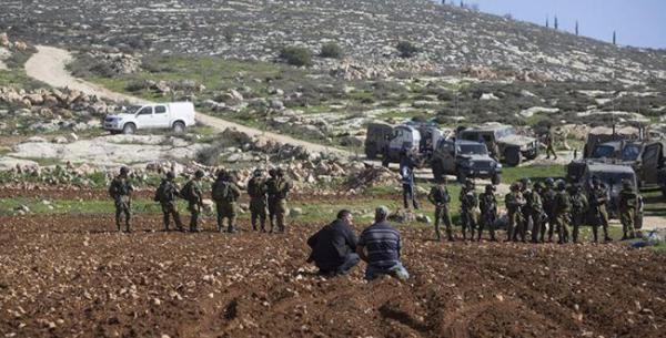 טלפונים של שני רבש"צים הוחרמו: רוה"מ מפקיר אותנו
