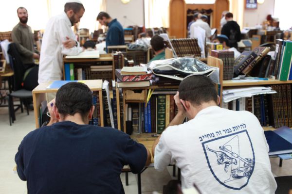 הותרו לפרסום שמות תלמידי ישיבת אלון מורה שנפצעו בפיגוע