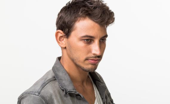 החלמה מהירה: הזמר לירן דנינו נפצע במהלך הופעה