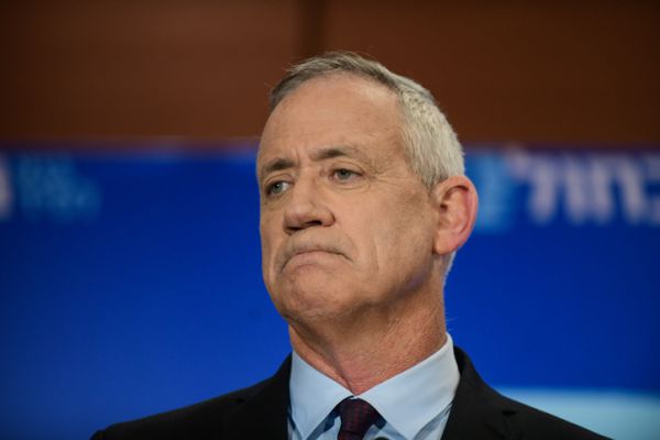 הקלטות גנץ חושפות: לא שולל ישיבה עם נתניהו