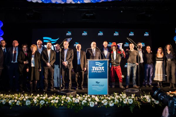 ירון דקל התלווה לפייגלין שהפך תקווה למעשנים ירוק