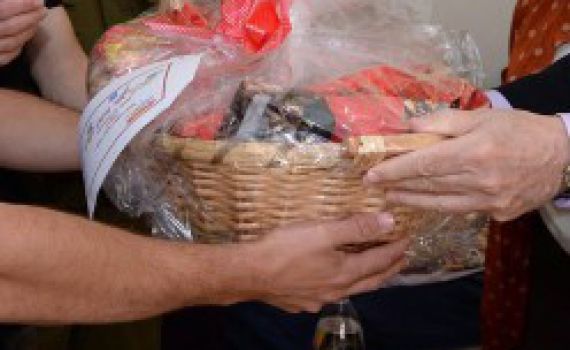 שוברים שיא: מאות משפחות יקבלו סל בתמיכה לפורים