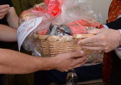 שוברים שיא: מאות משפחות יקבלו סל בתמיכה לפורים